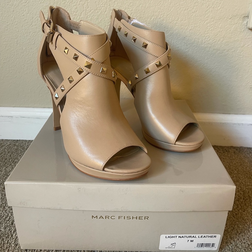 Marc Fisher MF Mahiya Platform Sandal Studded Heels